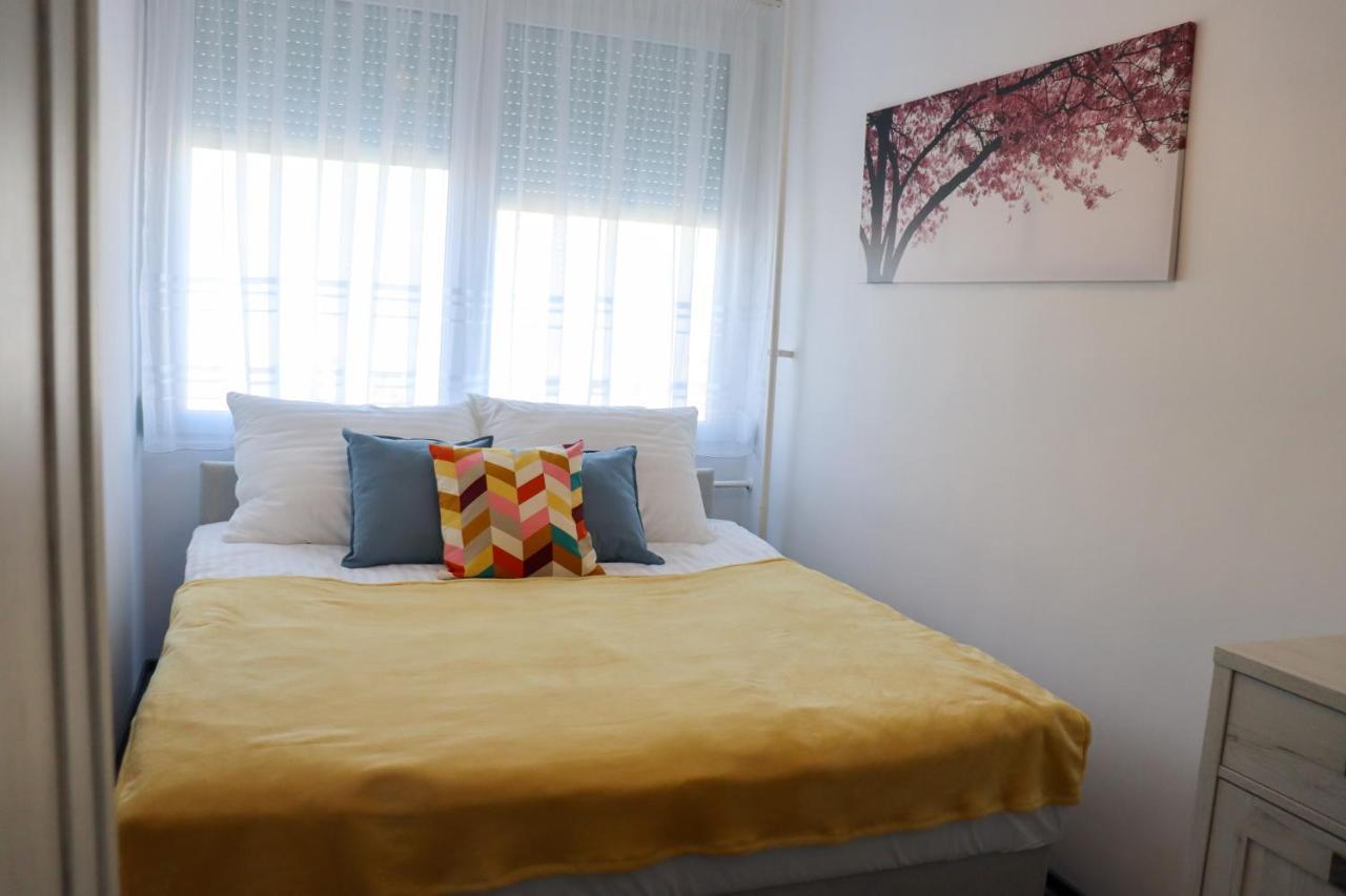 Krisztina Apartman Lägenhet Salgótarján Exteriör bild