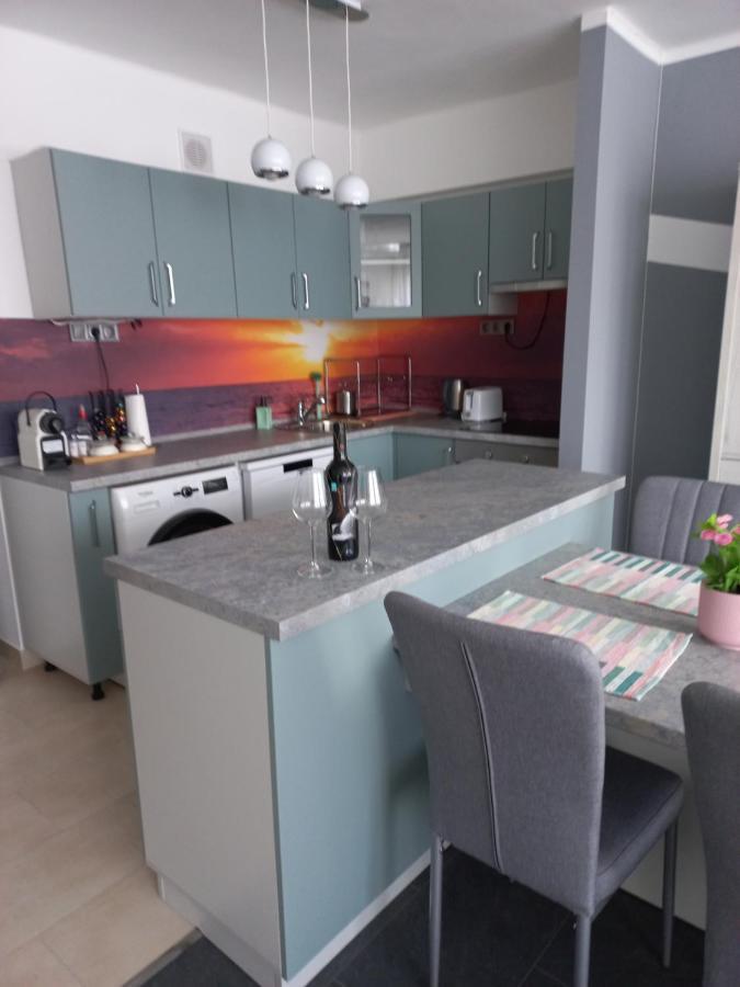 Krisztina Apartman Lägenhet Salgótarján Exteriör bild