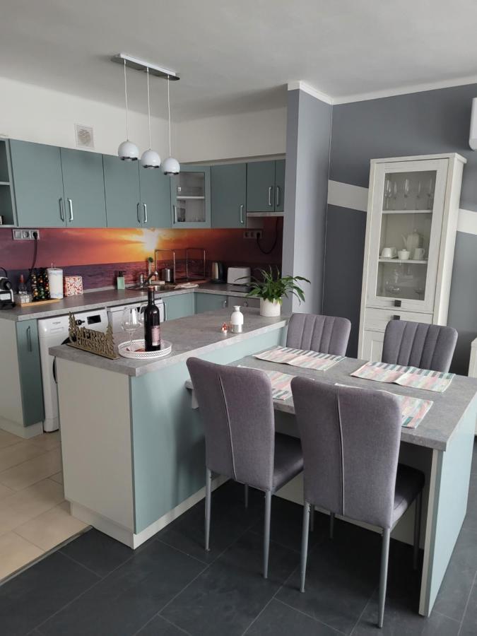 Krisztina Apartman Lägenhet Salgótarján Exteriör bild